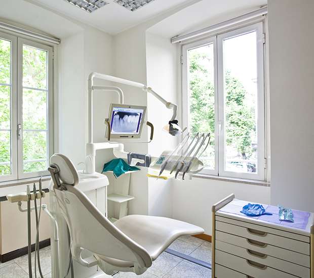 About Us | Aden Dental - Dentist Bellevue, WA 98007 | (425) 620-2327